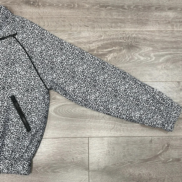 NWOT Anthropologie Allfenix All Fenix Leopard Print White Black Crop Jacket L - Picture 6 of 16